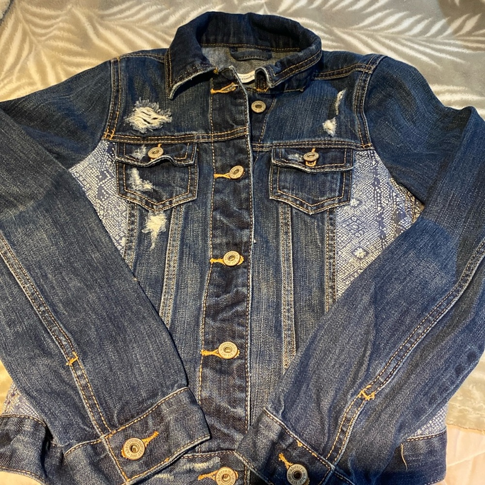 Abercrombie kids distressed denim jacket 14 kids